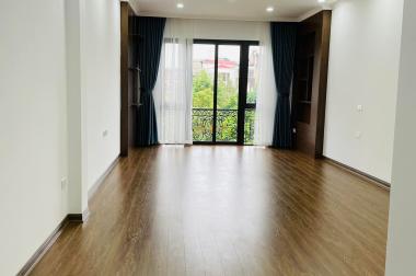 Bán nhà Lê Quang Đạo Nam Từ Liêm phân lô- oto đỗ cửa- kinh doanh 45m2 mt4m 4,5 tỷ .