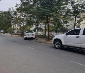 Bán GẤP Đất tổ 7 Giang Biên, ô tô tránh, Gần hồ điều hòa, 46m, MT 3.8m. nhinh 4 tỷ.