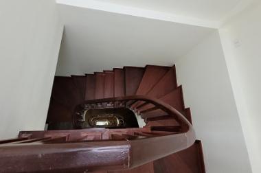Bán nhà lô góc kinh doanh NgọcLâm,Long Biên 7,1tỷ