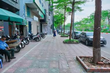 Bán nhà phố, Ô Chợ Dừa, Đống Đa, 50m2, 3 tầng, Giá: 26 tỷ, LH 0354810072 