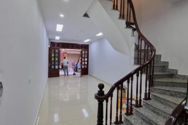 Bán nhà Đặng Thùy Trâm Cầu Giấy phân lô oto đỗ cửa ngõ thông kinh doanh 50m2 mt5m 5t 10tỷ