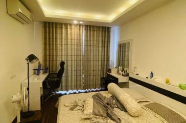 Bán nhà Nguyễn Phúc Lai, Đống Đa, 45m x 5 tầng, Ô tô, Gần hồ