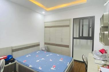 Bán nhà Nguyễn Phúc Lai, Đống Đa, 45m x 5 tầng, Ô tô, Gần hồ