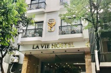 Bán khách sạn 10 tầng vip phố Linh Lang, quận Ba Đình MT7m, 24 phòng kinh doanh
