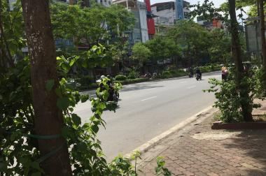 Bán nhà mặt phố tại Đường Cầu Giấy, Cầu Giấy,  Hà Nội,DT:247m2, Giá:210 Tỷ.