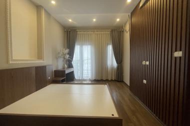 Nhà mới 55m2 x 5T, Phố Bồ Đề quận Long Biên Ô tô 4 chỗ đỗ cửa, Ngõ thông kinh doanh 6 tỷ2
