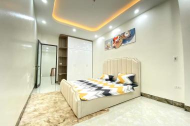 Bán nhà Nguyễn Chánh 60m2 7T thang máy mt4m phân lô oto ngõ to như phố 11,5 tỷ .