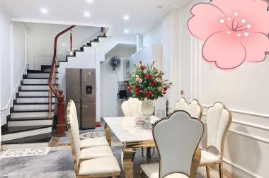 Bán nhà Hồng Tiến 37m2x5 tầng, oto vào nhà 5 tỷ 