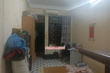 Bán nhà Hoàng Văn Thái 40m2, ngõ rộng thoáng sáng, gần phố, dân xây đủ công năng, 5 tỷ