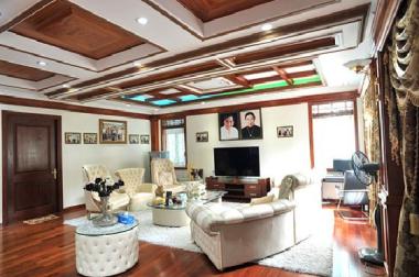 Bán Nhà: Con Gà Vàng Đẻ Trứng Vàng