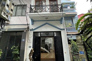 Cần bán nhà 3 tầng tại Ngọc Lâm, Quận Long Biên