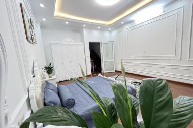 Bán nhà DT 44m2 , phố Kim Giang , 5 tầng long lanh , MT 4.4m , giá hơn 3 tỷ.