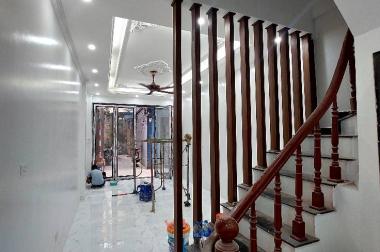 Bán nhà Định Công Thượng DT: 41m2 x 5T, giá 5.85 tỷ ô tô đỗ cửa .