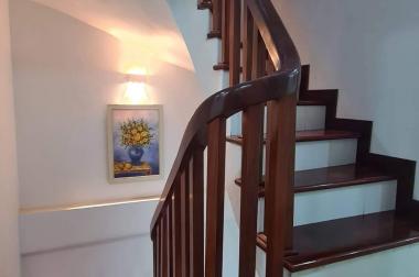 Chỉ 1 nhà ra Phố Hồng Tiến quận Long Biên 50m2 4PN 3 thoáng nội thất xịn giá nhỉnh 6 tỷ