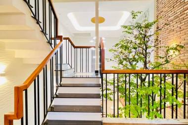 Bán nhà mặt tiền đường số 32, Tân Phong, Quận 7, 4tầng, 72m2 giá 13.5 tỷ