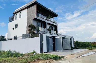 Cần bán nền đất biệt thự Phú Nhuận, Q9.  335m2 view sông, đường 16m, vị trí đẹp, sổ đỏ, giá tốt