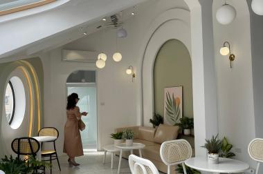 Mặt phố VIP Trích Sài 95m 5tầng MT10m Vỉa hè Thang máy Kinh Doanh.