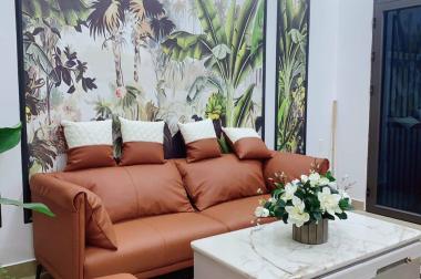 Bán nhà 3 tầng ngõ phố Nguyễn Tuân, ph Thanh Bình, TP HD, 112m2, 5 ngủ, gara oto, sân vườn