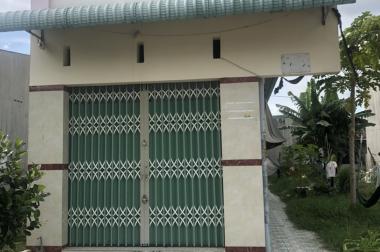 bán gấp nhà trọ 300m2 ngay KCN đang thuê kính thu nhập 20tr / tháng