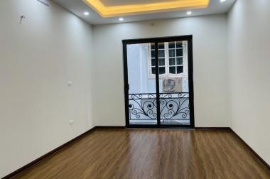 Bán nhà Trung Phụng 40m2 x 6T, MT 4m, chỉ 4 tỷ Ô TÔ