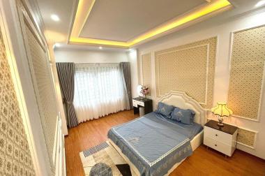Bán nhà phố Chính Kinh,Lô góc,3 Thoáng,Ô tô,Kinh doanh,80m2x3T,giá 11 tỷ 0969945393