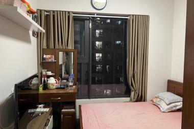  Chính chủ cho thuê căn hộ 3PN + 2WC, tầng trung cực đẹp. Full nội thất cao cấp. 