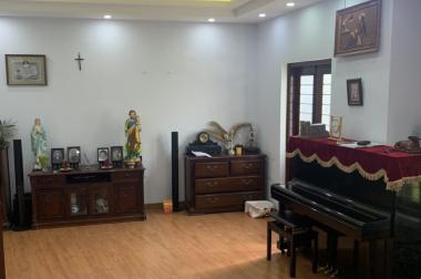 GIA ĐÌNH CHUYỂN SANG MỸ ĐÌNH, BÁN GẤP NHÀ MẶT PHỐ, 48M*5T, 18.5 TỶ. LH: 0825920555.