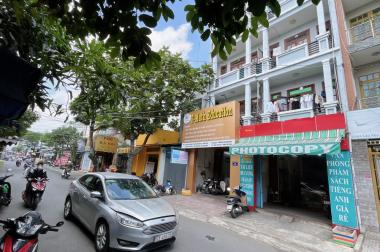 Bán nhà mặt tiền kinh doanh quận Tân Phú giá 9.5 tỷ thương lượng