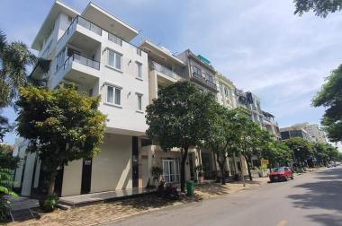Chi tiết Cho thuê căn góc nhà phố kinh doanh Hà Huy Tập Phú Mỹ Hưng, Quận 7.