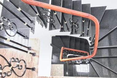 Bán nhà Phố Hồng Tiến, Bồ Đề, oto đỗ cửa, 30m2x 5 tầng, 3.85 tỷ