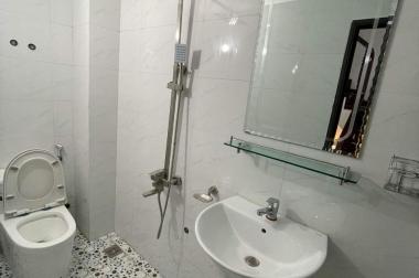 Bán nhà Tây Sơn 30m2 x 5T, nhỉnh 2 tỷ