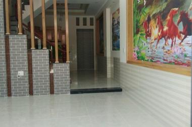 Bán nhà 1 trệt 2 Lầu đường Huỳnh Tấn Phát, p.Đông Hoà Tp Dĩ An 