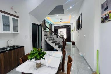 NHÀ MỚI ĐẸP GẦN PHỐ, Ô TÔ ĐỖ CỬA, 4T 40M2 4PN GIÁ CHỈ 3 TỶ. LH 0379283456