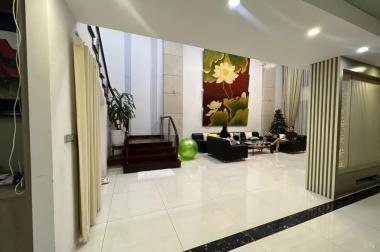 Do không có nhu cầu ở nên cần nhượng lại Siêu phẩm Penhouse Duplex nóc nhà Viglacera . LH
