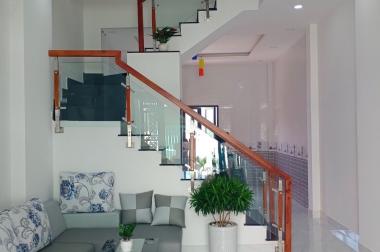 Bán gấp nhà HXH 7m Nam Kỳ Khởi Nghĩa, Phường 8, Quận 3. Giá 6 tỷ 5. Sổ sẵn.