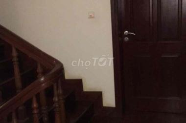 Chính chủ cho thuê nhà biệt thự tại ngõ 2 Trần Kim Xuyến, ĐTM Yên Hoà, Cầu Giấy, Hà Nội.