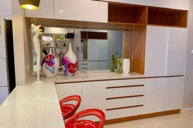 Sunrise City 2PN -99M2, BAN CÔNG RỘNG, view HỒ BƠI. Giá 4,9 tỷ. LH: 09.3456.9063
