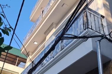 Bán nhà ngõ 640 Nguyễn Văn Cừ, Dt 31m, nhà 5 Tầng giá hơn 3 tỷ.