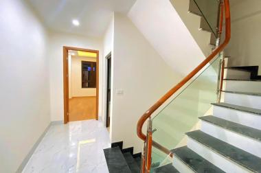 Bán nhà Văn Cao – Quận Ba Đình: Nhà mới, rộng thoáng, an sinh đỉnh 55m2x5T Giá: 6.6 tỷ