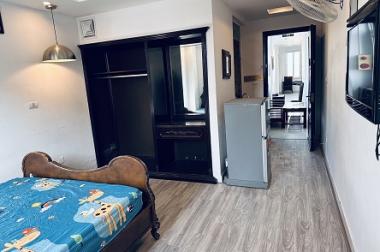 Cho thuê căn hộ studio đầy đủ đồ tại mặt phố Bà Triệu