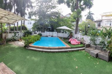 Cho thuê Biệt thự  Sân vườn có hồ bơi VIP nhất Phú Mỹ Hưng 	q7 Nhà Y hình 