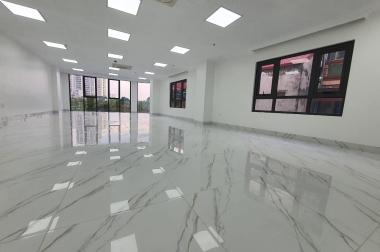 Bán tòa nhà Quan Hoa 180m2 MT 6m 10 tầng vỉa hè thênh thang , KD tốt 45 tỷ .