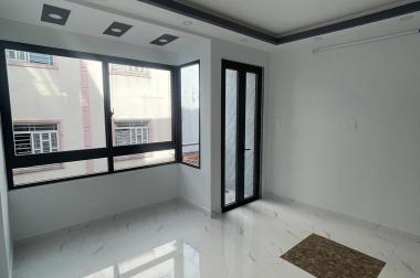 Xe hơi vào  nhà đường Nguyễn Kiệm, 56m2, ngang 4m, nở hậu, chỉ 8.3 tỷ. LH 0386372900