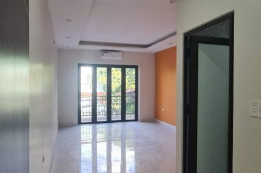 Bán nhà 5 tầng phố phố Lĩnh Nam, Ô TÔ TRÁNH, THANG MÁY, 120m2, 12.3 tỷ