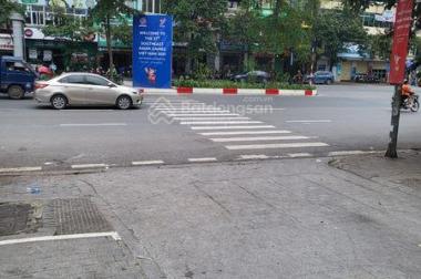 Bán nhà đường Văn Cao, Ba Đình, HN - 1 bước ra phố, kinh doanh, lô góc - 67m2, mt 5 - 8,3 tỷ