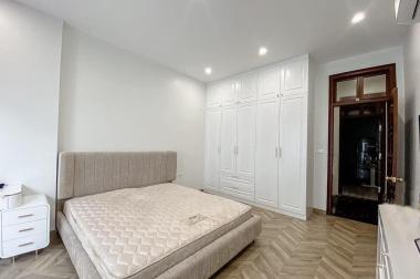 Bán nhà 42m2 5tầng dân xây phố Giang Văn Minh hơn 4 tỷ gần phố 0337628046