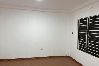 Giá Tốt. Chuyển Công Việc Bán Nhà Phúc Lợi, Long Biên 4T, 35m2 chỉ 2,4 tỷ