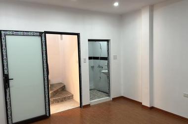 Giá Tốt. Chuyển Công Việc Bán Nhà Phúc Lợi, Long Biên 4T, 35m2 chỉ 2,4 tỷ