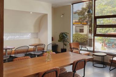 SANG NHƯỢNG LẠI QUÁN CAFE Ở HAI BÀ TRƯNG, HÀ NỘI.