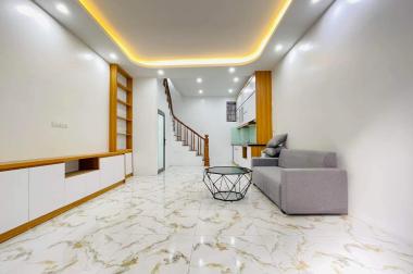 Bán nhà 6 tầng Phố Trường Chinh, cạnh tòa Artemis, ngõ trải nhựa thẳng tắp giá 4.5 tỷ.